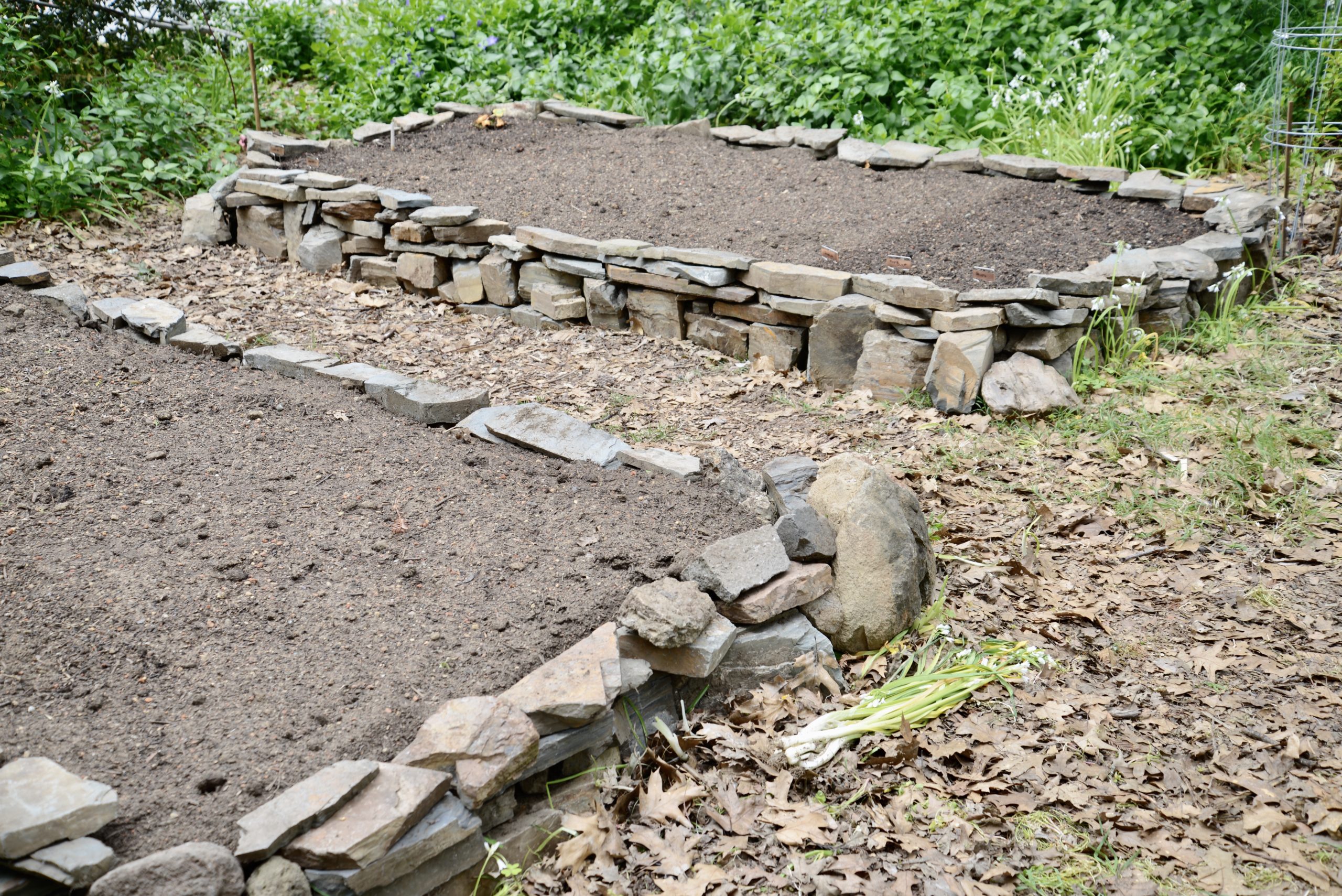 Raised Garden Beds With Rocks, How To Lay A Stone Garden Bed