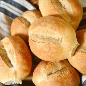 how to make crusty German bread rolls