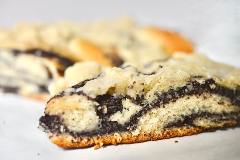 German poppy seed cake