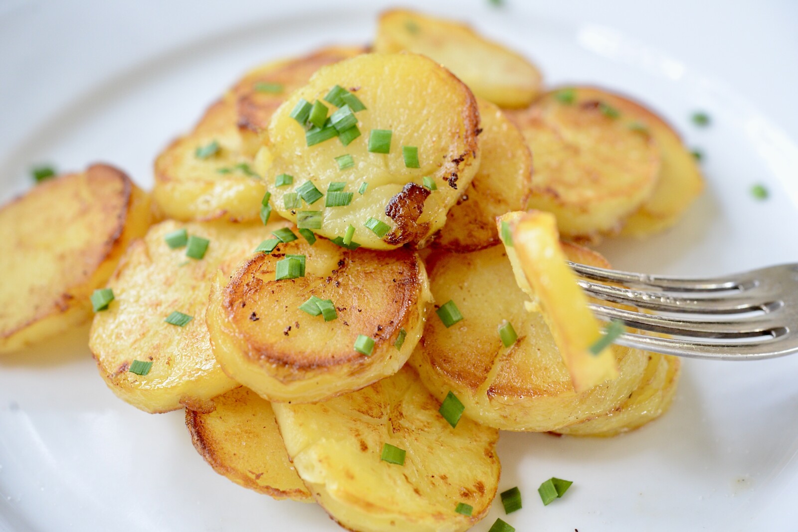 https://ourgabledhome.com/wp-content/uploads/2023/04/german-fried-potatoes-3.jpg
