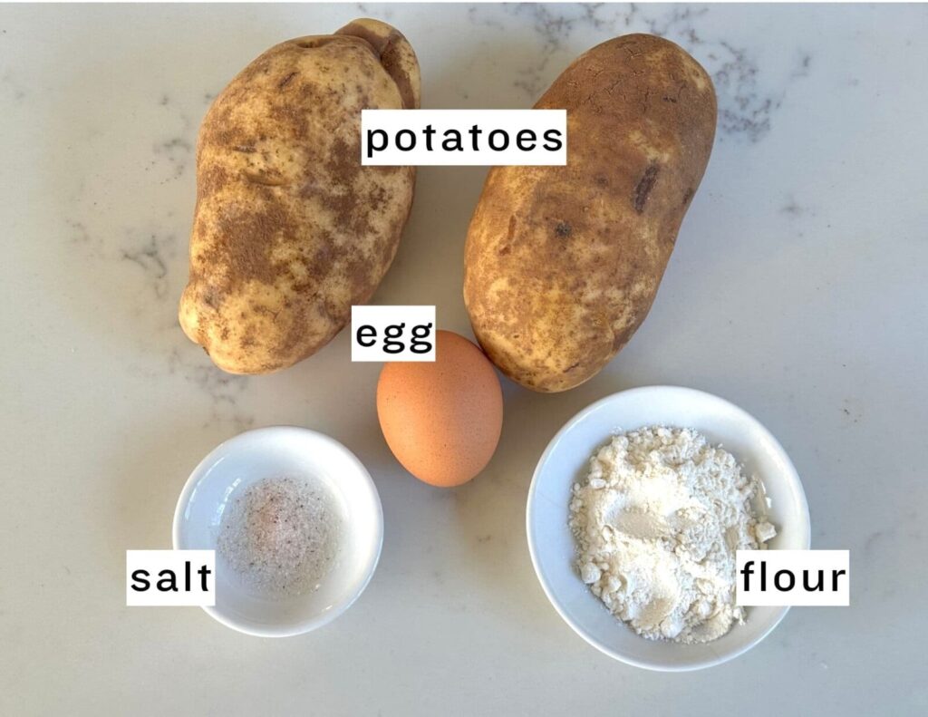 potato cake ingredients: potatoes, egg, flour, salt